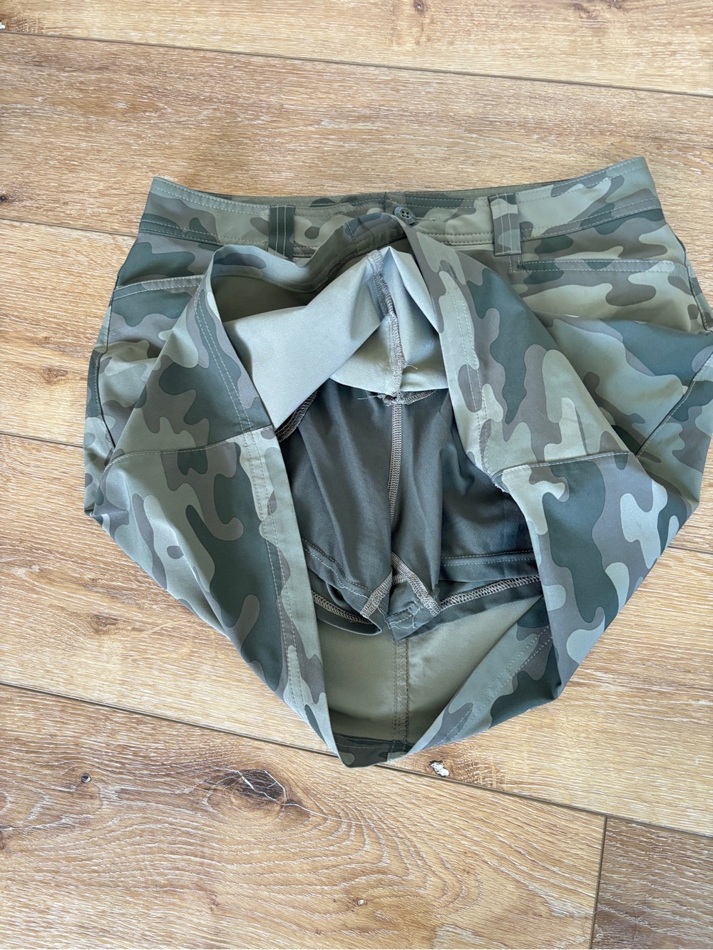 Eddie Bauer Camo Skort Size 4 UPF50 Adventurer 2.0
Two-Way Active Stretch NWOT - Picture 8 of 12